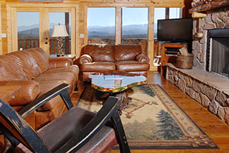 Livingroom area with a flat screen tv